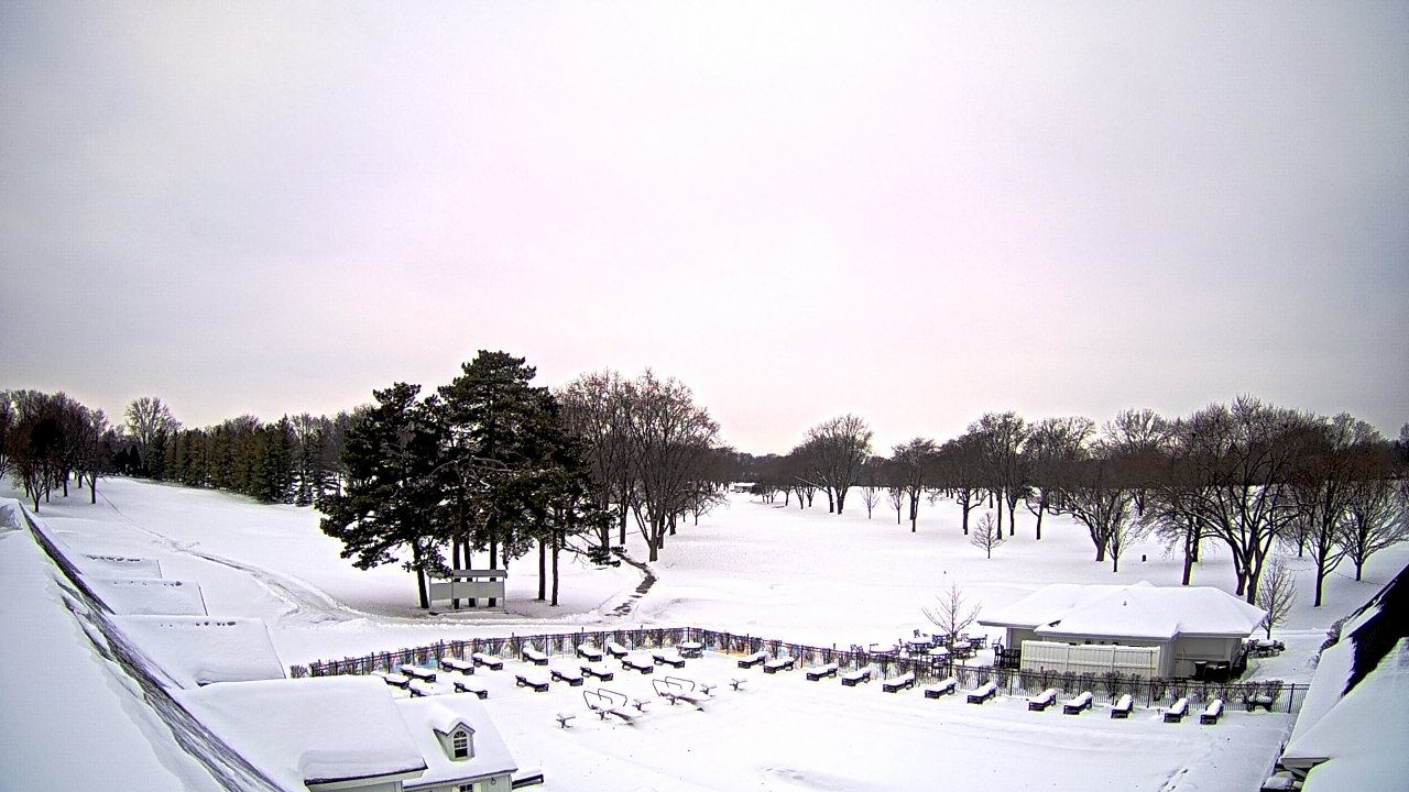 Thumbnail for current weather camera view from Crystal Lake Country Club in Crystal Lake, Illinois