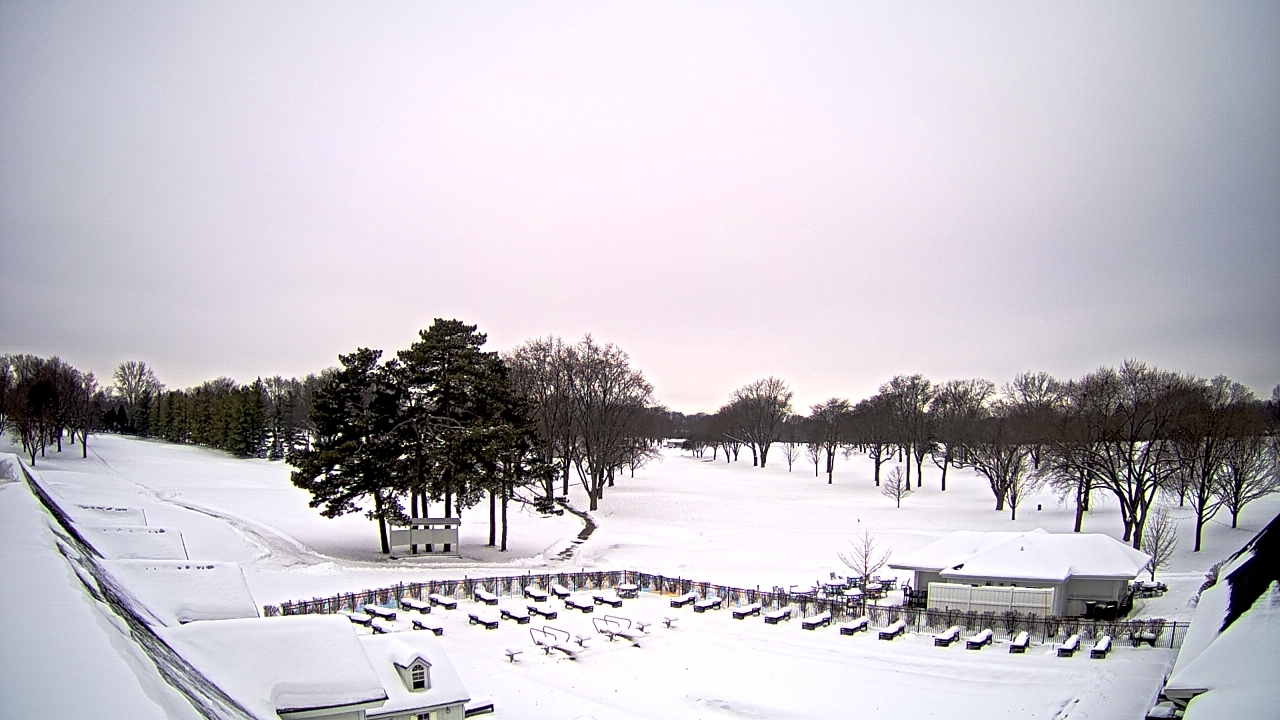 Thumbnail for current weather camera view from Crystal Lake Country Club in Crystal Lake, Illinois