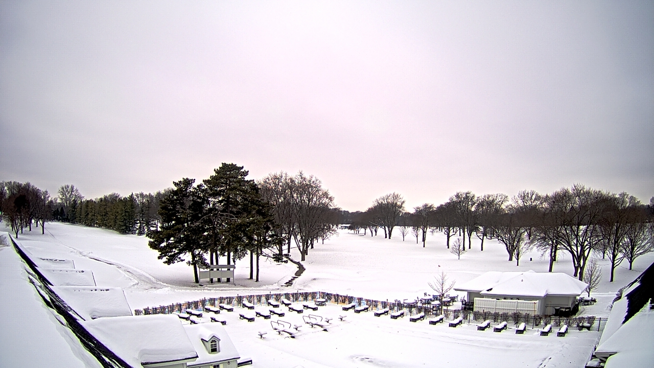 Thumbnail for current weather camera view from Crystal Lake Country Club in Crystal Lake, Illinois