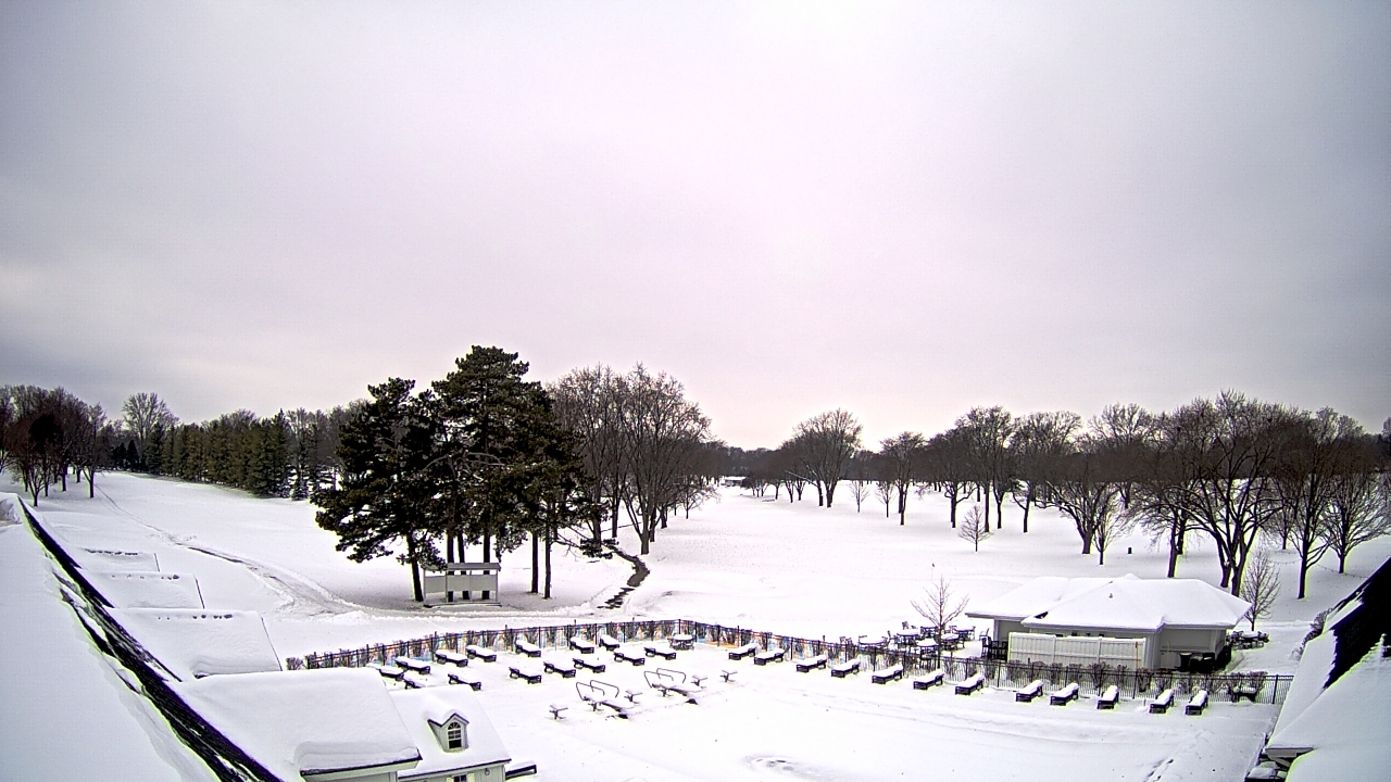 Thumbnail for current weather camera view from Crystal Lake Country Club in Crystal Lake, Illinois