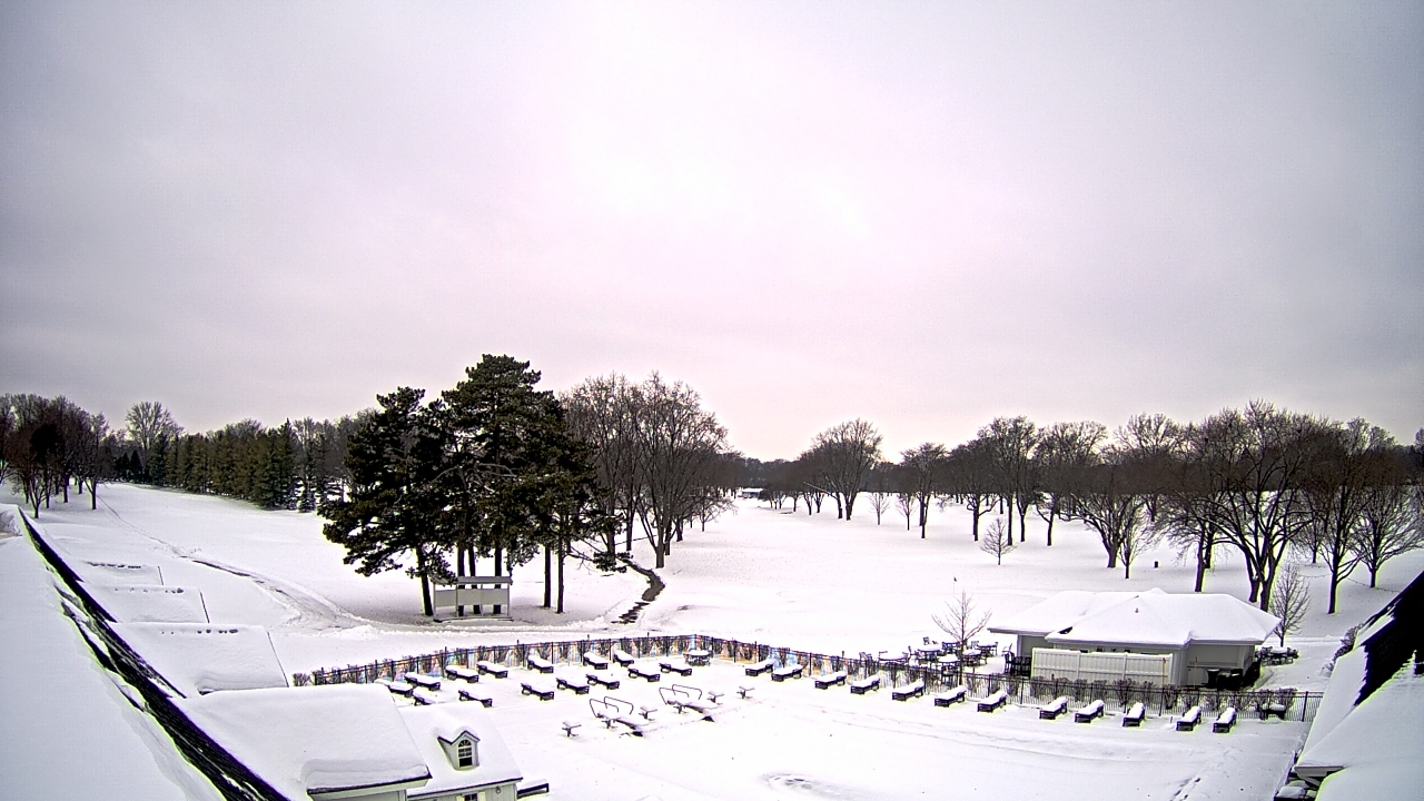 Thumbnail for current weather camera view from Crystal Lake Country Club in Crystal Lake, Illinois