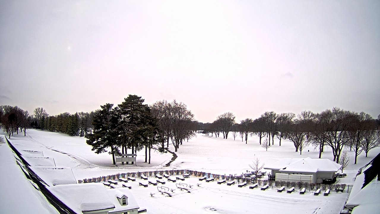 Thumbnail for current weather camera view from Crystal Lake Country Club in Crystal Lake, Illinois