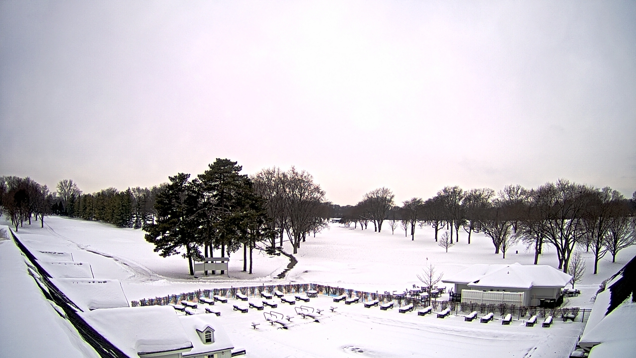 Thumbnail for current weather camera view from Crystal Lake Country Club in Crystal Lake, Illinois