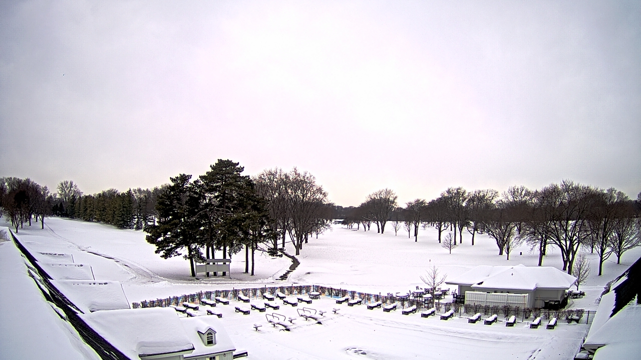 Thumbnail for current weather camera view from Crystal Lake Country Club in Crystal Lake, Illinois