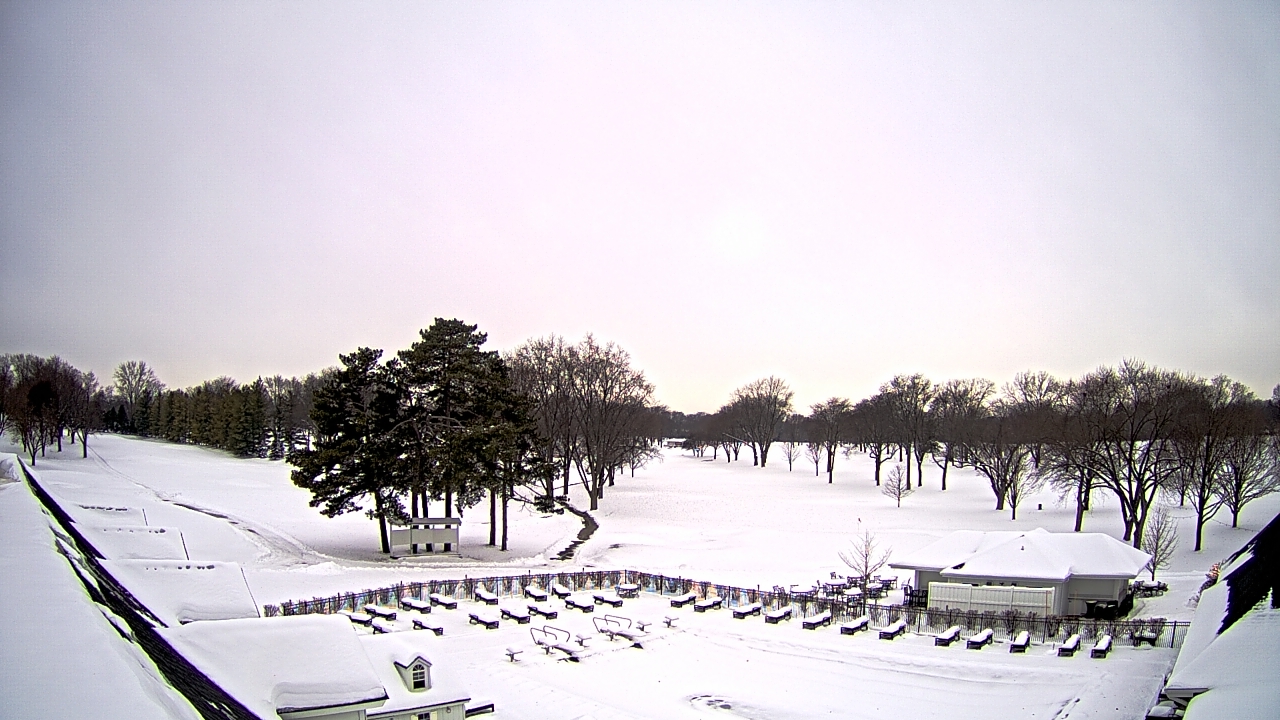 Thumbnail for current weather camera view from Crystal Lake Country Club in Crystal Lake, Illinois