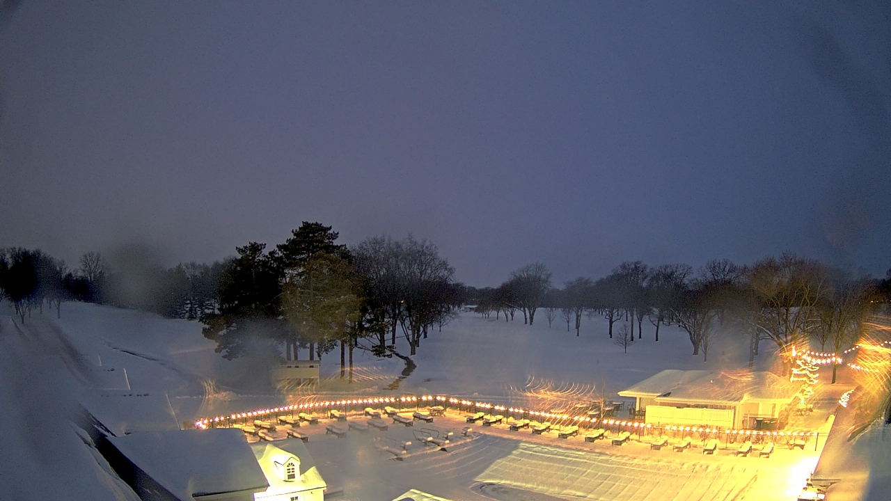 Thumbnail for current weather camera view from Crystal Lake Country Club in Crystal Lake, Illinois