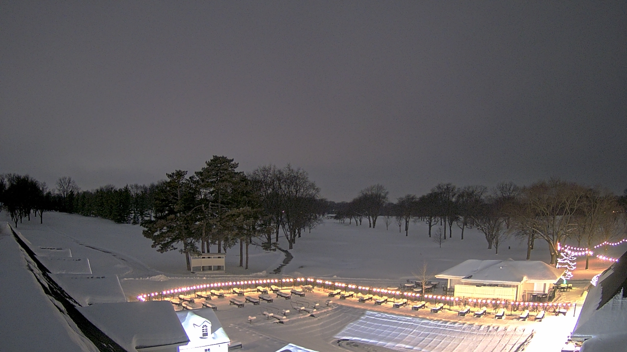 Thumbnail for current weather camera view from Crystal Lake Country Club in Crystal Lake, Illinois