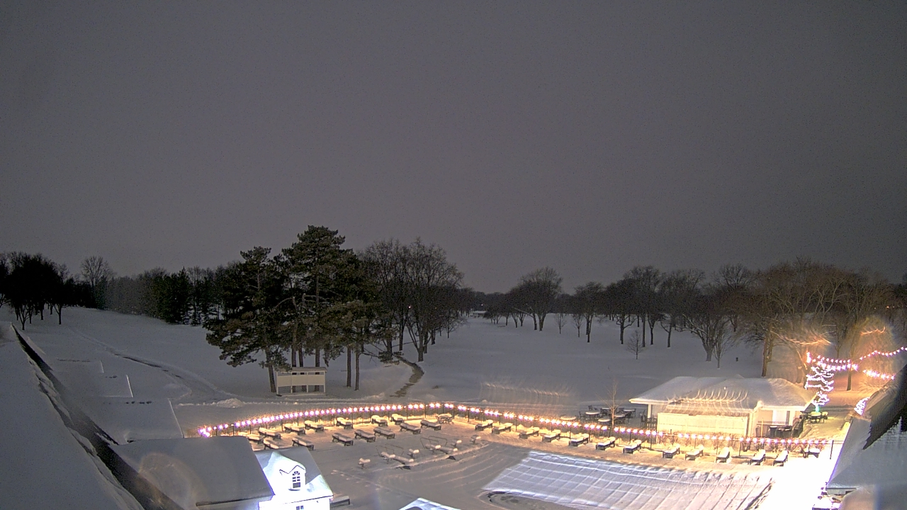 Thumbnail for current weather camera view from Crystal Lake Country Club in Crystal Lake, Illinois