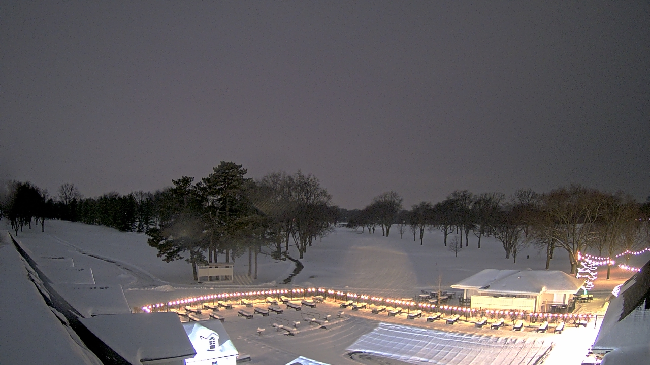 Thumbnail for current weather camera view from Crystal Lake Country Club in Crystal Lake, Illinois