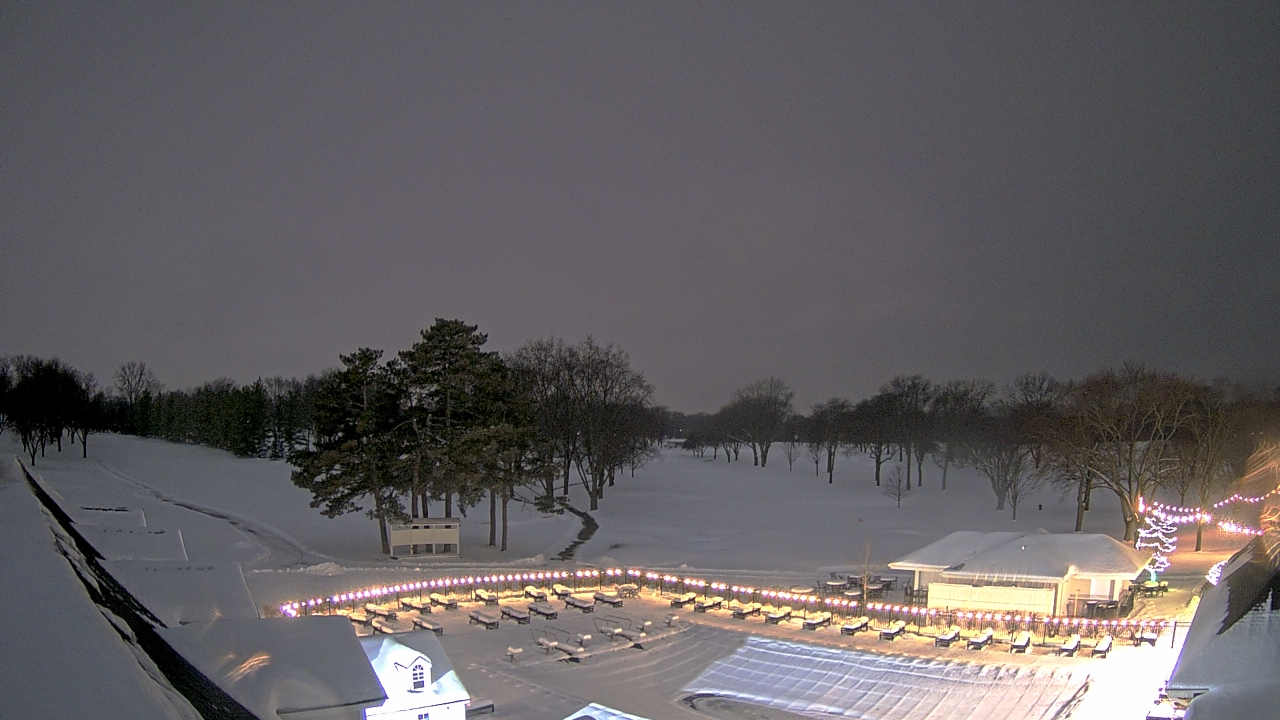 Thumbnail for current weather camera view from Crystal Lake Country Club in Crystal Lake, Illinois