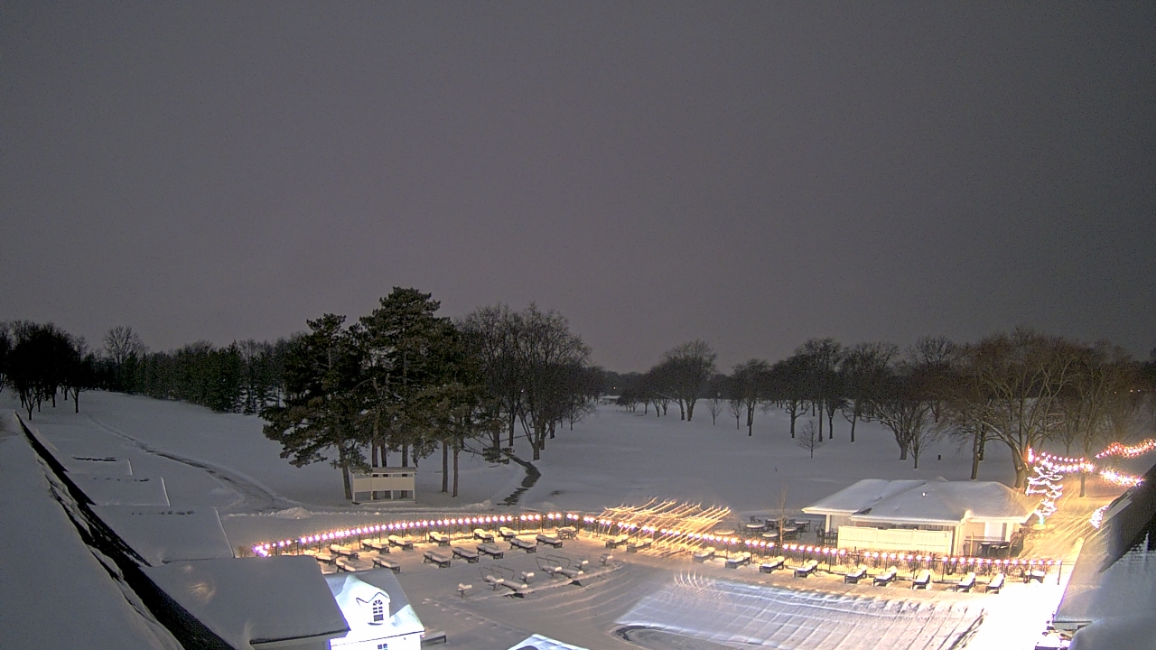 Thumbnail for current weather camera view from Crystal Lake Country Club in Crystal Lake, Illinois