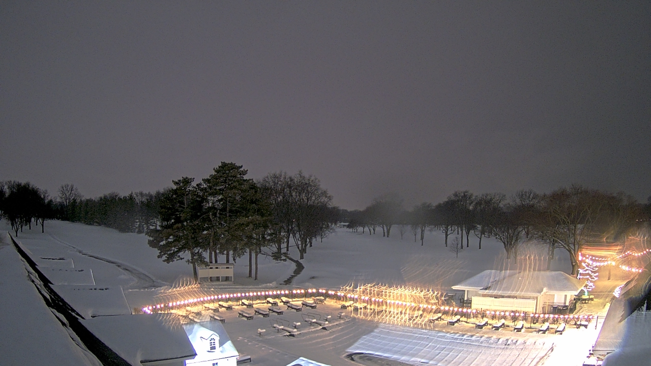 Thumbnail for current weather camera view from Crystal Lake Country Club in Crystal Lake, Illinois