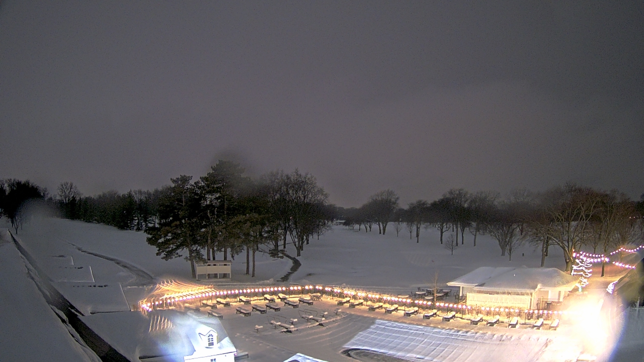 Thumbnail for current weather camera view from Crystal Lake Country Club in Crystal Lake, Illinois