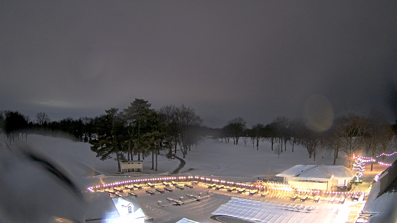 Thumbnail for current weather camera view from Crystal Lake Country Club in Crystal Lake, Illinois