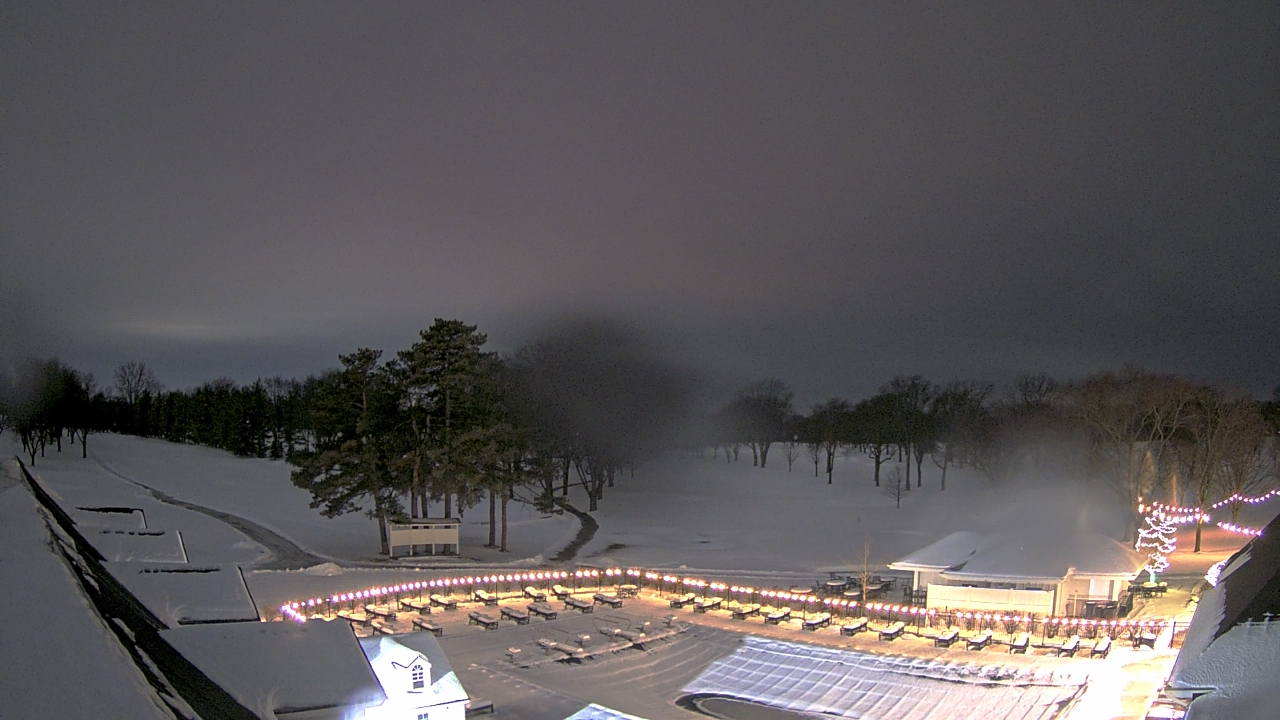 Thumbnail for current weather camera view from Crystal Lake Country Club in Crystal Lake, Illinois