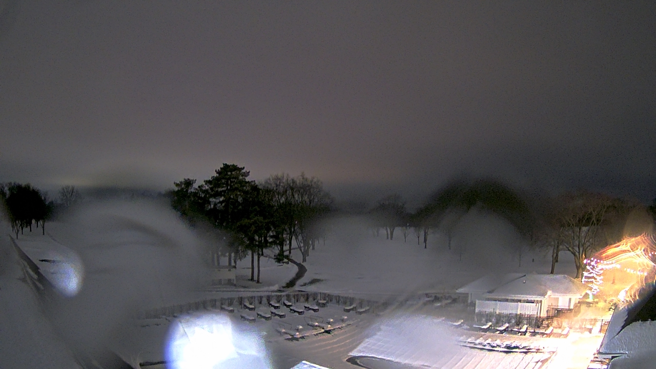Thumbnail for current weather camera view from Crystal Lake Country Club in Crystal Lake, Illinois