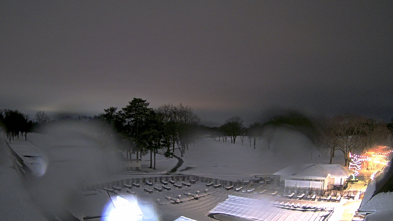 Thumbnail for current weather camera view from Crystal Lake Country Club in Crystal Lake, Illinois