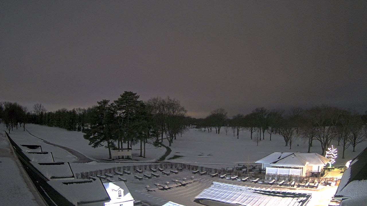Thumbnail for current weather camera view from Crystal Lake Country Club in Crystal Lake, Illinois