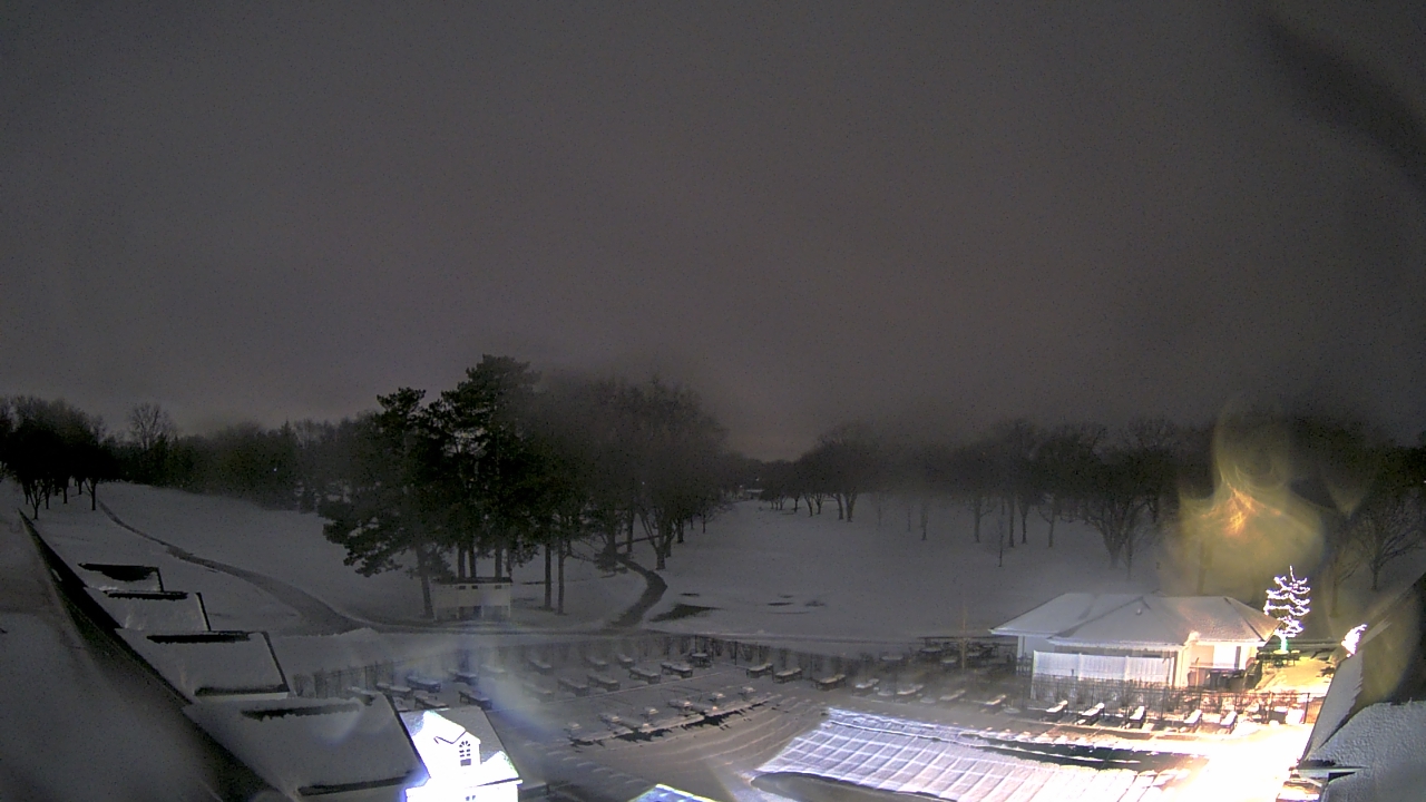 Thumbnail for current weather camera view from Crystal Lake Country Club in Crystal Lake, Illinois