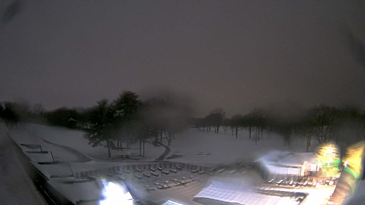 Thumbnail for current weather camera view from Crystal Lake Country Club in Crystal Lake, Illinois