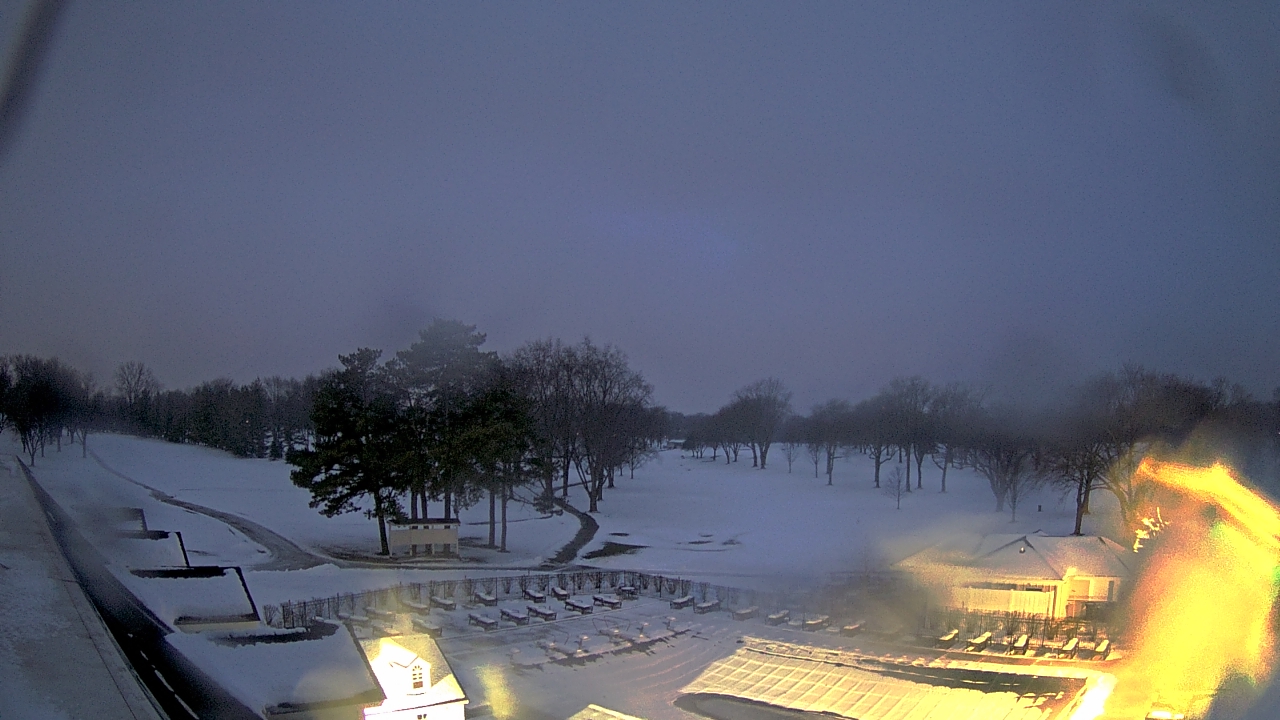 Thumbnail for current weather camera view from Crystal Lake Country Club in Crystal Lake, Illinois