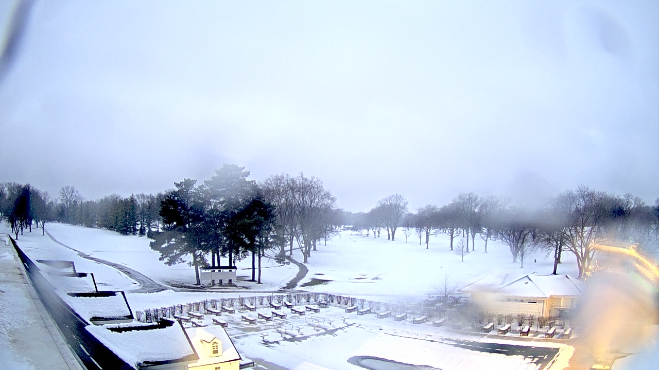 Thumbnail for current weather camera view from Crystal Lake Country Club in Crystal Lake, Illinois
