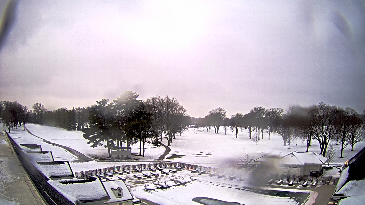 Thumbnail for current weather camera view from Crystal Lake Country Club in Crystal Lake, Illinois