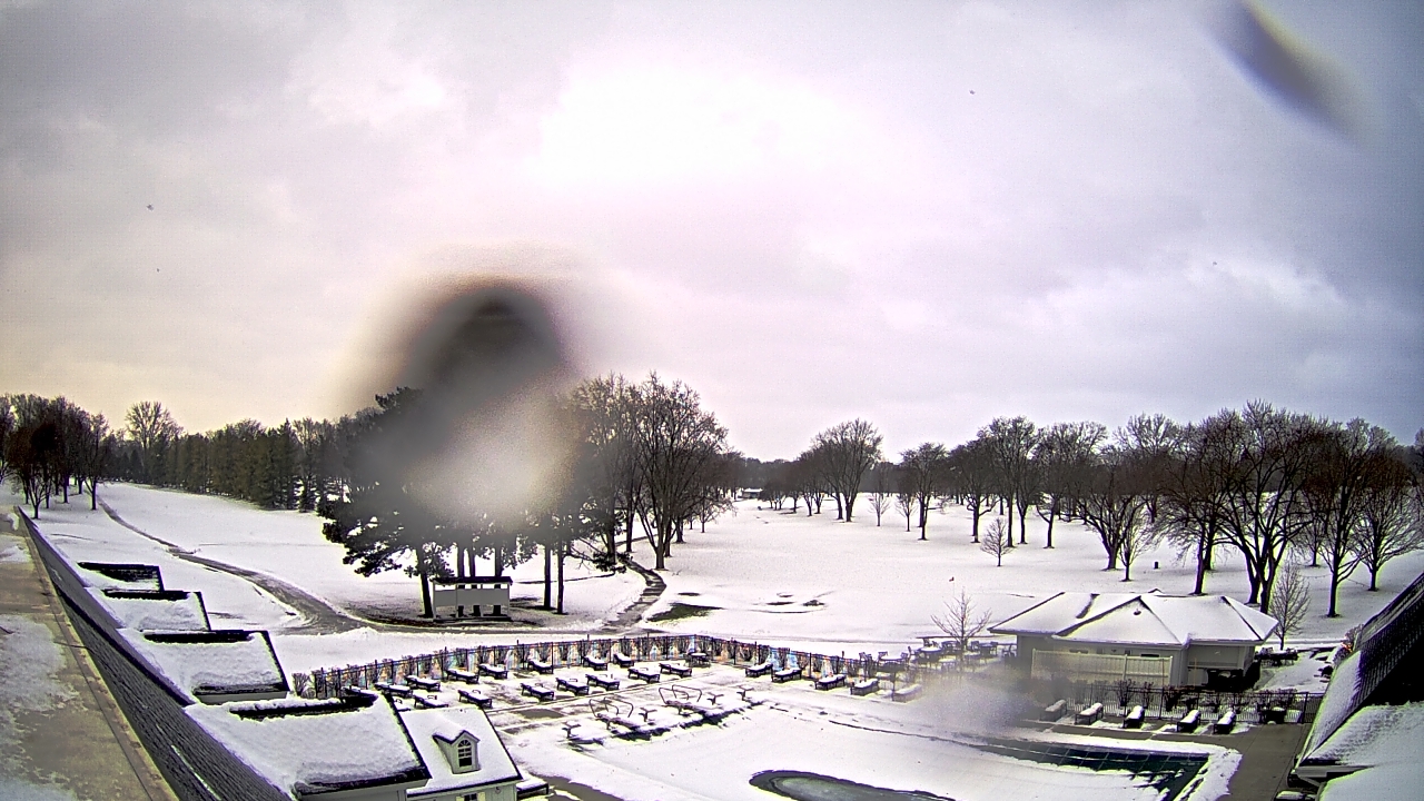 Thumbnail for current weather camera view from Crystal Lake Country Club in Crystal Lake, Illinois