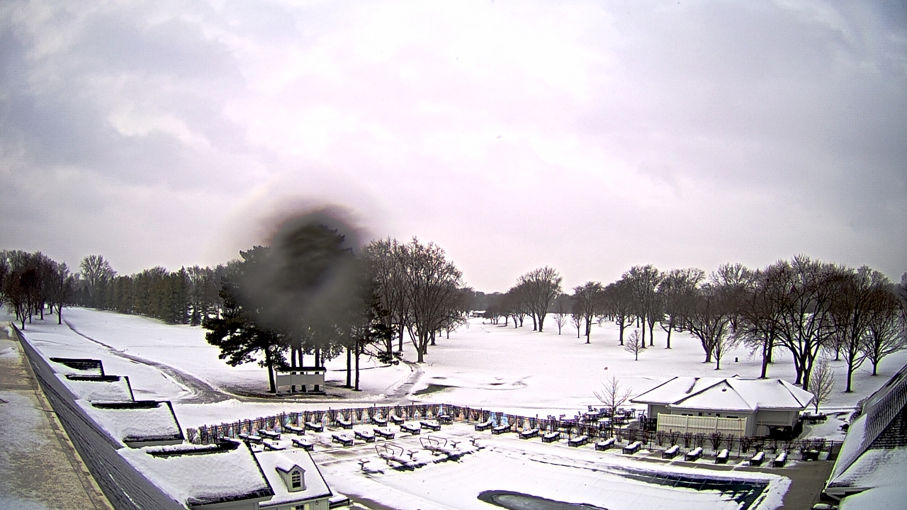 Thumbnail for current weather camera view from Crystal Lake Country Club in Crystal Lake, Illinois