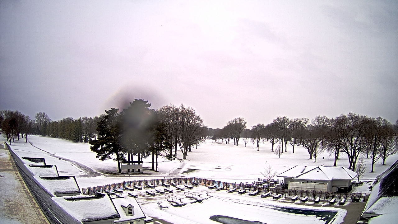 Thumbnail for current weather camera view from Crystal Lake Country Club in Crystal Lake, Illinois