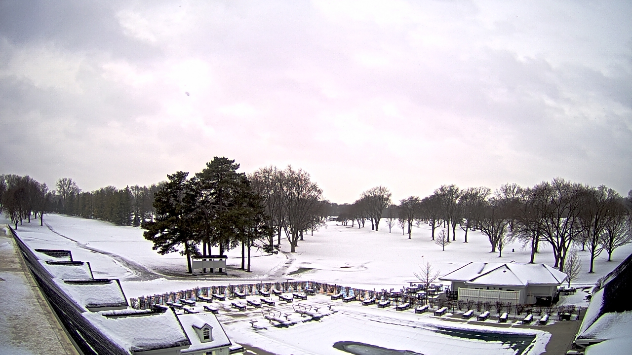 Thumbnail for current weather camera view from Crystal Lake Country Club in Crystal Lake, Illinois