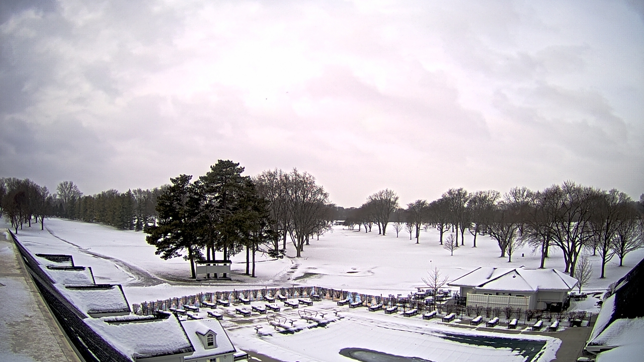 Thumbnail for current weather camera view from Crystal Lake Country Club in Crystal Lake, Illinois