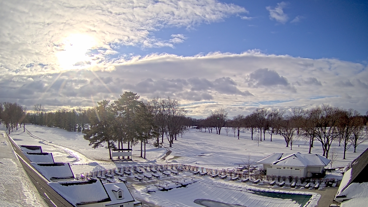 Thumbnail for current weather camera view from Crystal Lake Country Club in Crystal Lake, Illinois