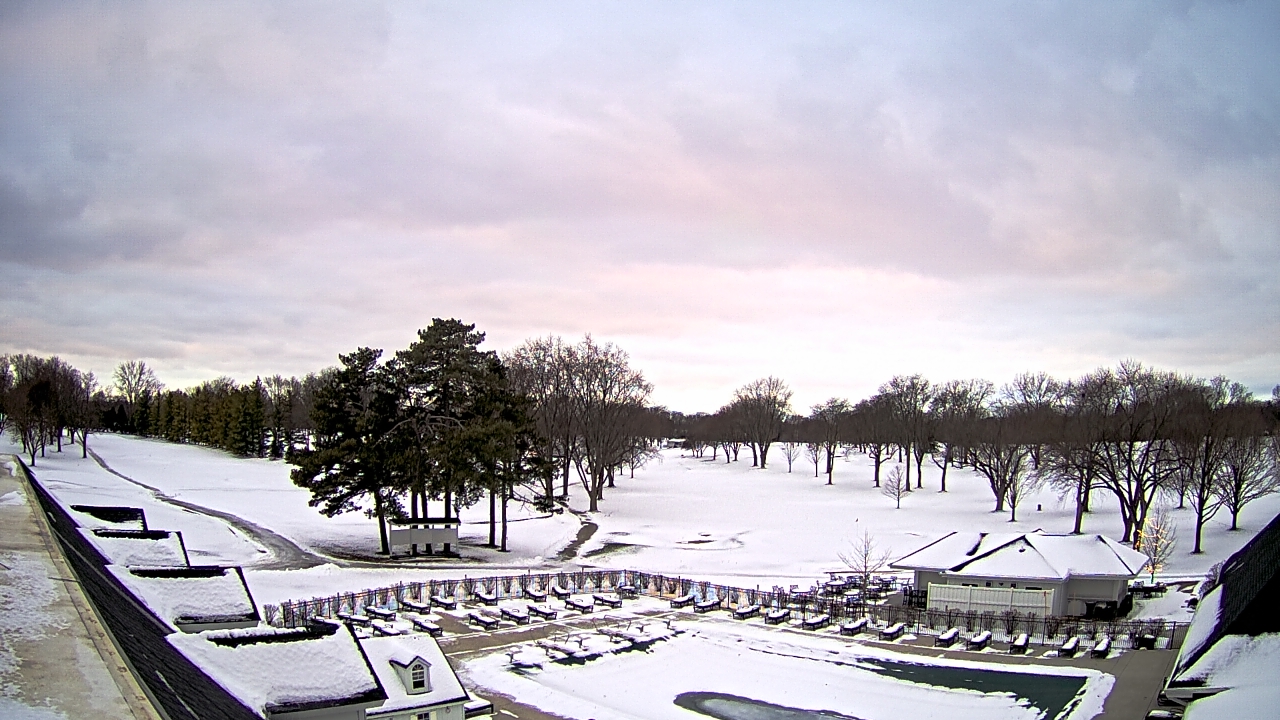 Thumbnail for current weather camera view from Crystal Lake Country Club in Crystal Lake, Illinois