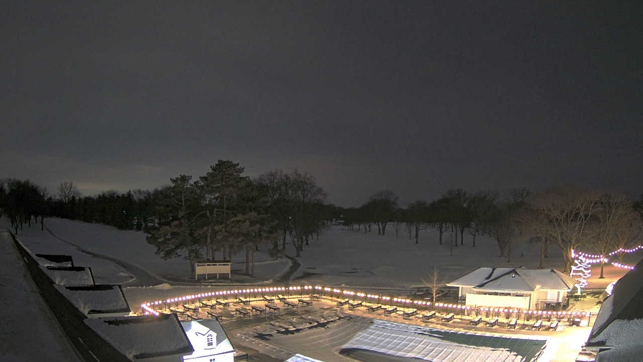 Thumbnail for current weather camera view from Crystal Lake Country Club in Crystal Lake, Illinois