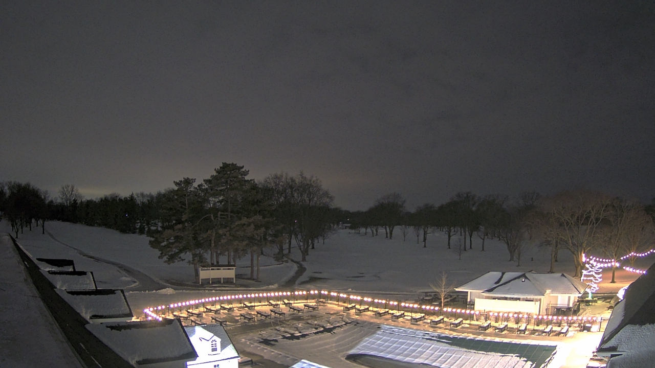 Thumbnail for current weather camera view from Crystal Lake Country Club in Crystal Lake, Illinois