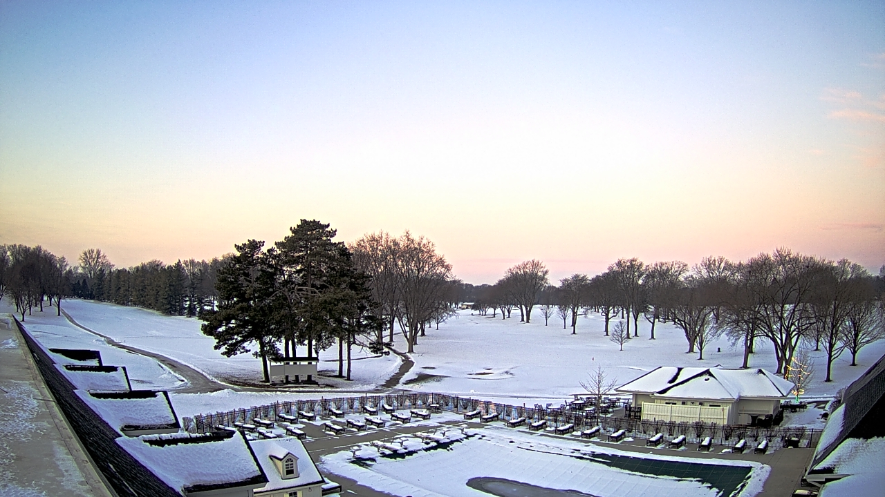 Thumbnail for current weather camera view from Crystal Lake Country Club in Crystal Lake, Illinois