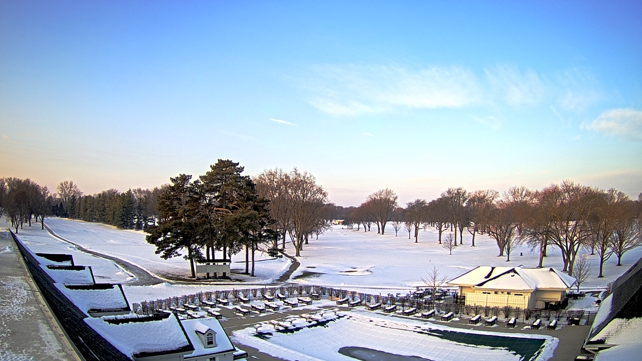 Thumbnail for current weather camera view from Crystal Lake Country Club in Crystal Lake, Illinois