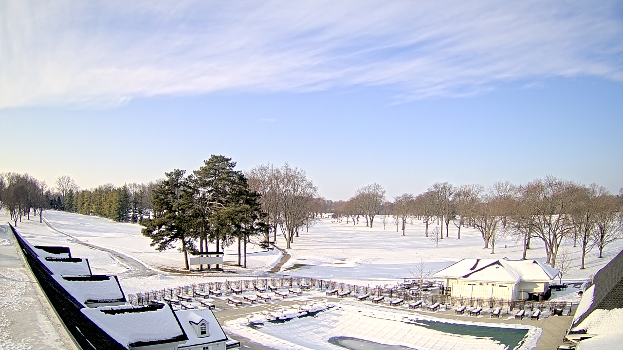Thumbnail for current weather camera view from Crystal Lake Country Club in Crystal Lake, Illinois