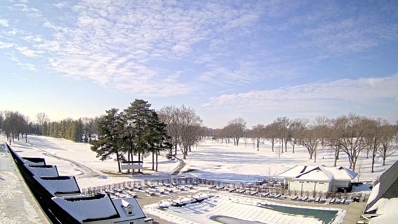 Thumbnail for current weather camera view from Crystal Lake Country Club in Crystal Lake, Illinois