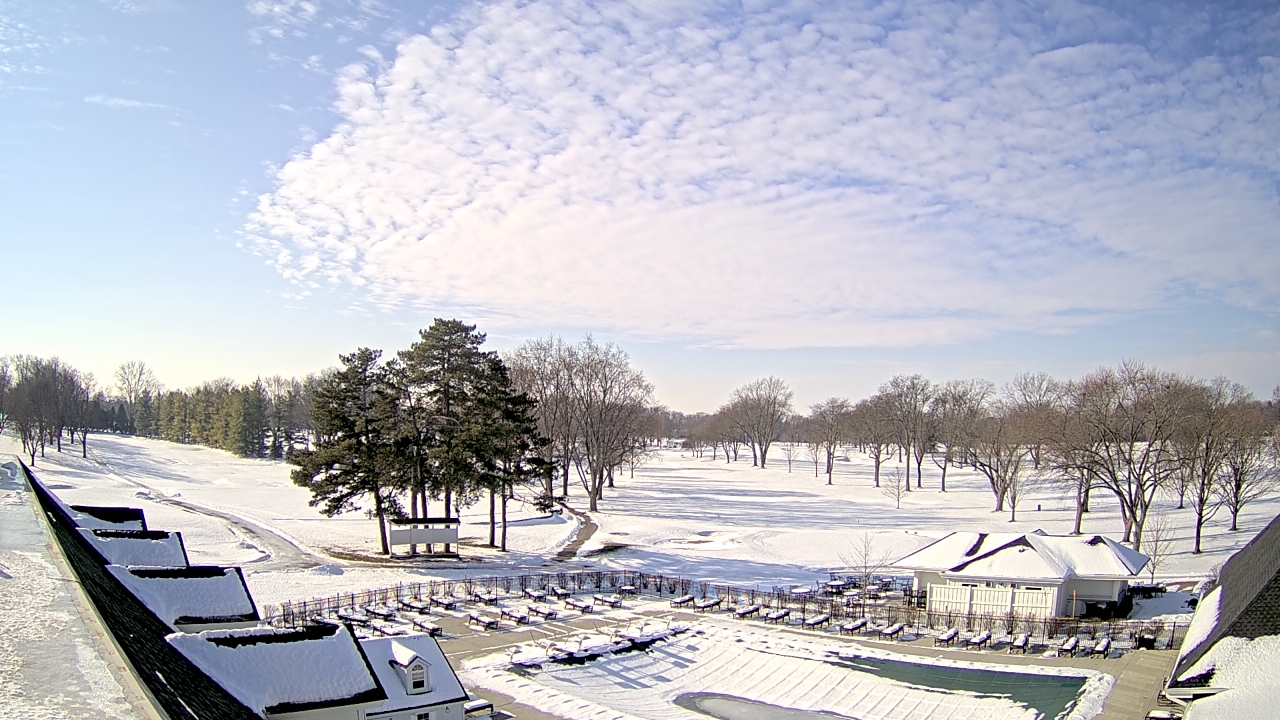 Thumbnail for current weather camera view from Crystal Lake Country Club in Crystal Lake, Illinois