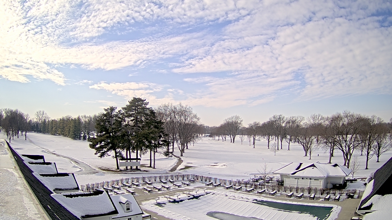 Thumbnail for current weather camera view from Crystal Lake Country Club in Crystal Lake, Illinois