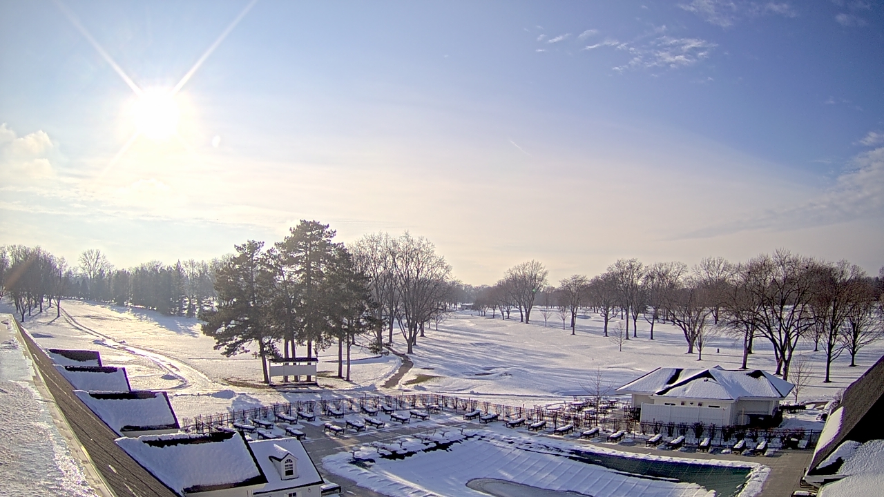 Thumbnail for current weather camera view from Crystal Lake Country Club in Crystal Lake, Illinois