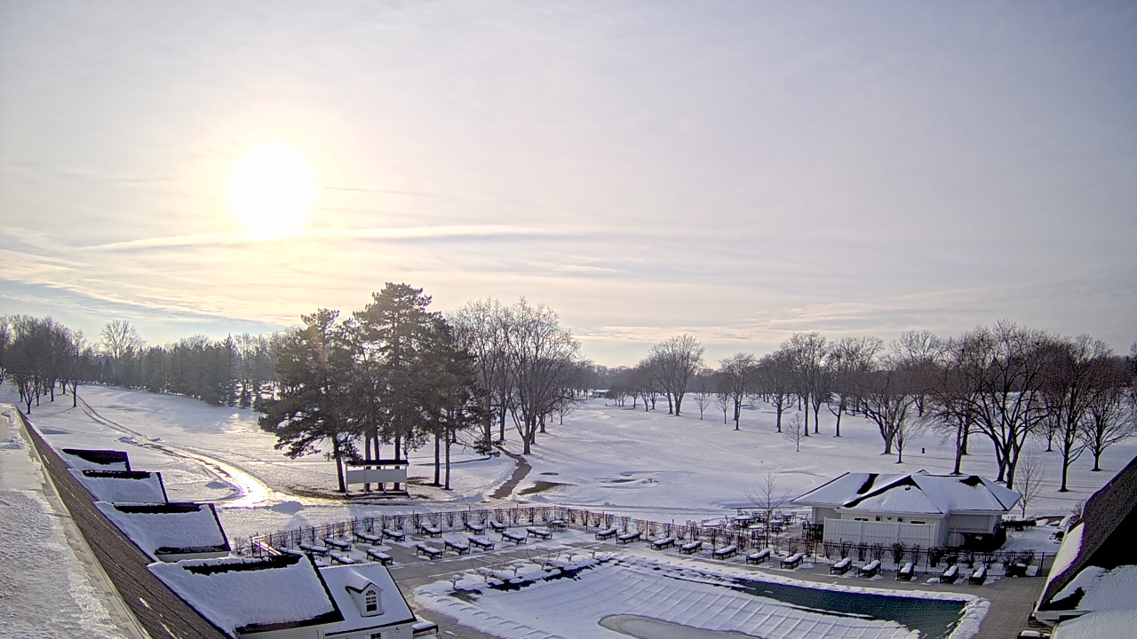 Thumbnail for current weather camera view from Crystal Lake Country Club in Crystal Lake, Illinois