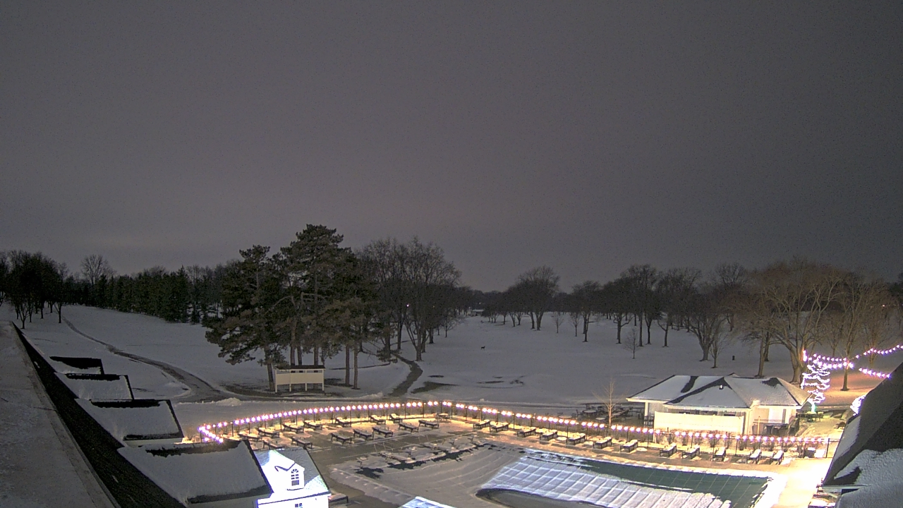 Thumbnail for current weather camera view from Crystal Lake Country Club in Crystal Lake, Illinois