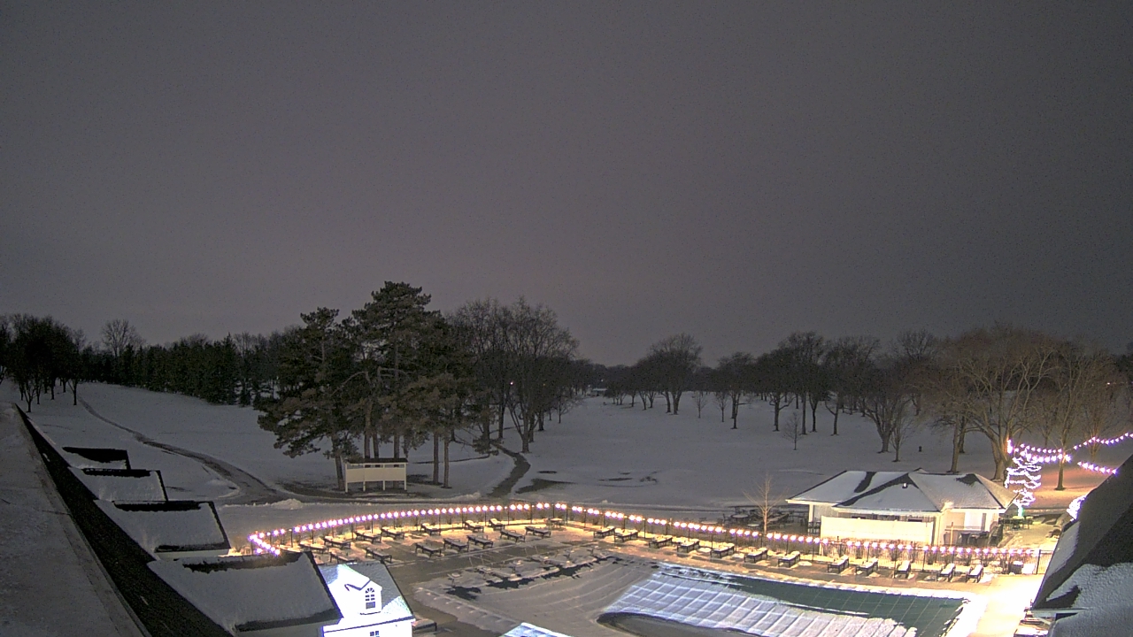 Thumbnail for current weather camera view from Crystal Lake Country Club in Crystal Lake, Illinois