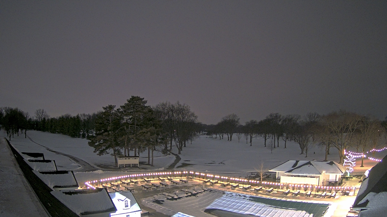 Thumbnail for current weather camera view from Crystal Lake Country Club in Crystal Lake, Illinois