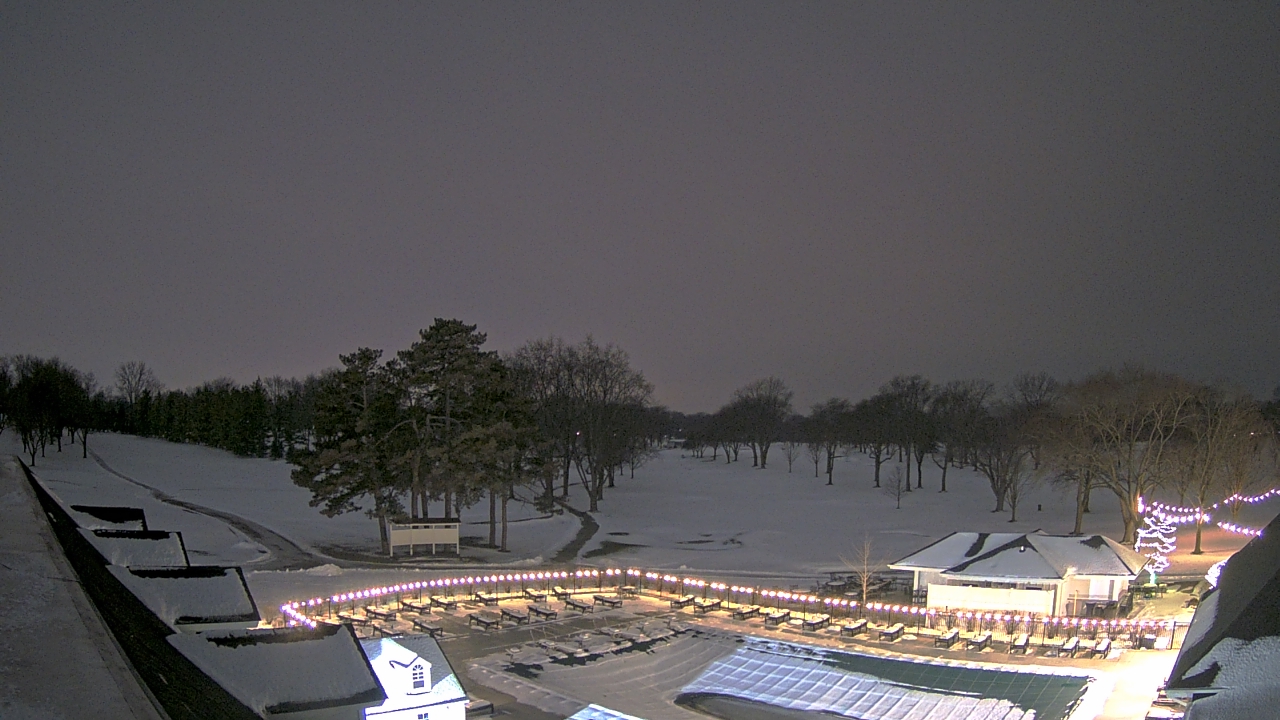 Thumbnail for current weather camera view from Crystal Lake Country Club in Crystal Lake, Illinois