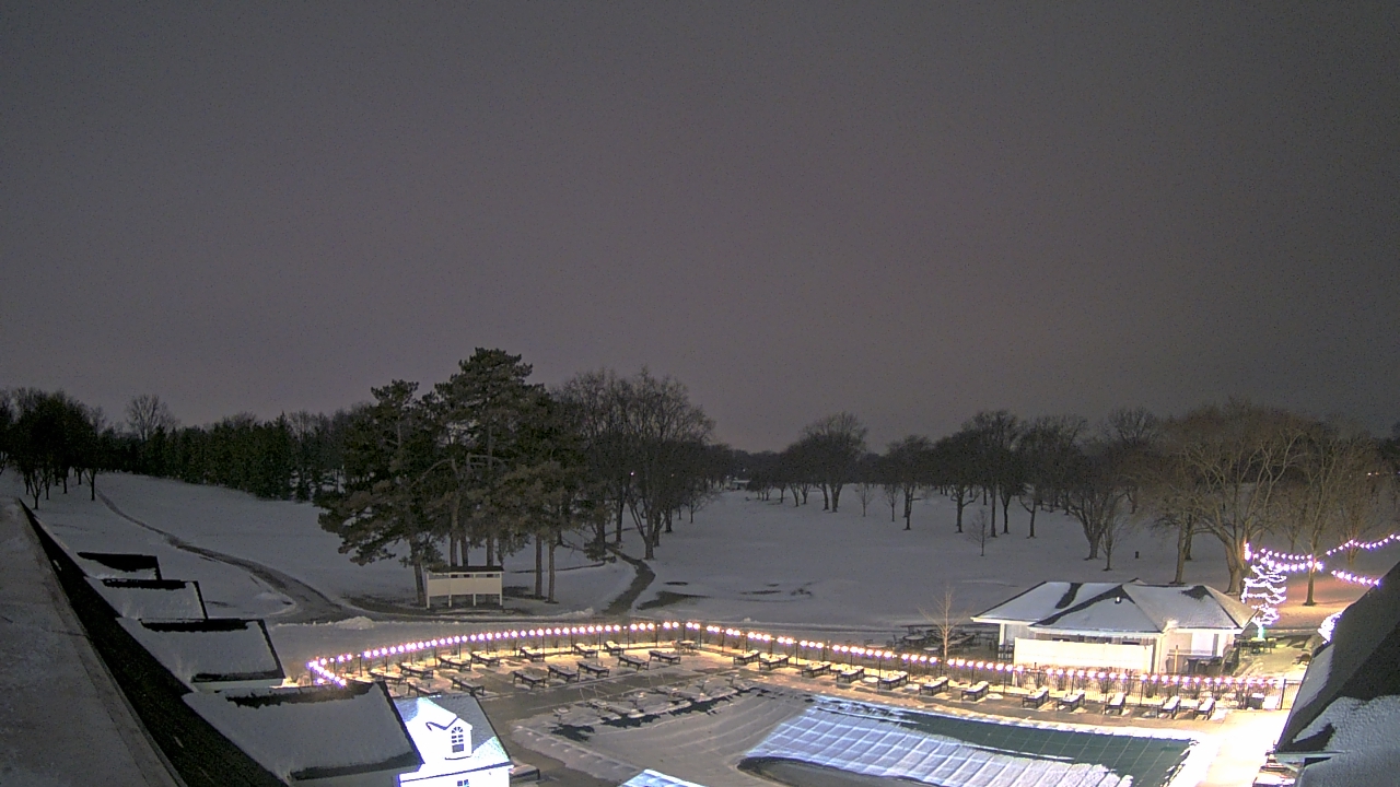 Thumbnail for current weather camera view from Crystal Lake Country Club in Crystal Lake, Illinois