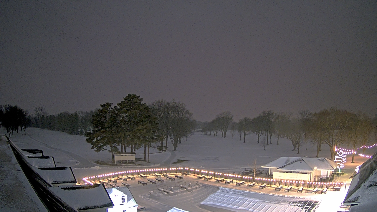Thumbnail for current weather camera view from Crystal Lake Country Club in Crystal Lake, Illinois